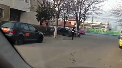 Che cosa è successo a questa ragazza?