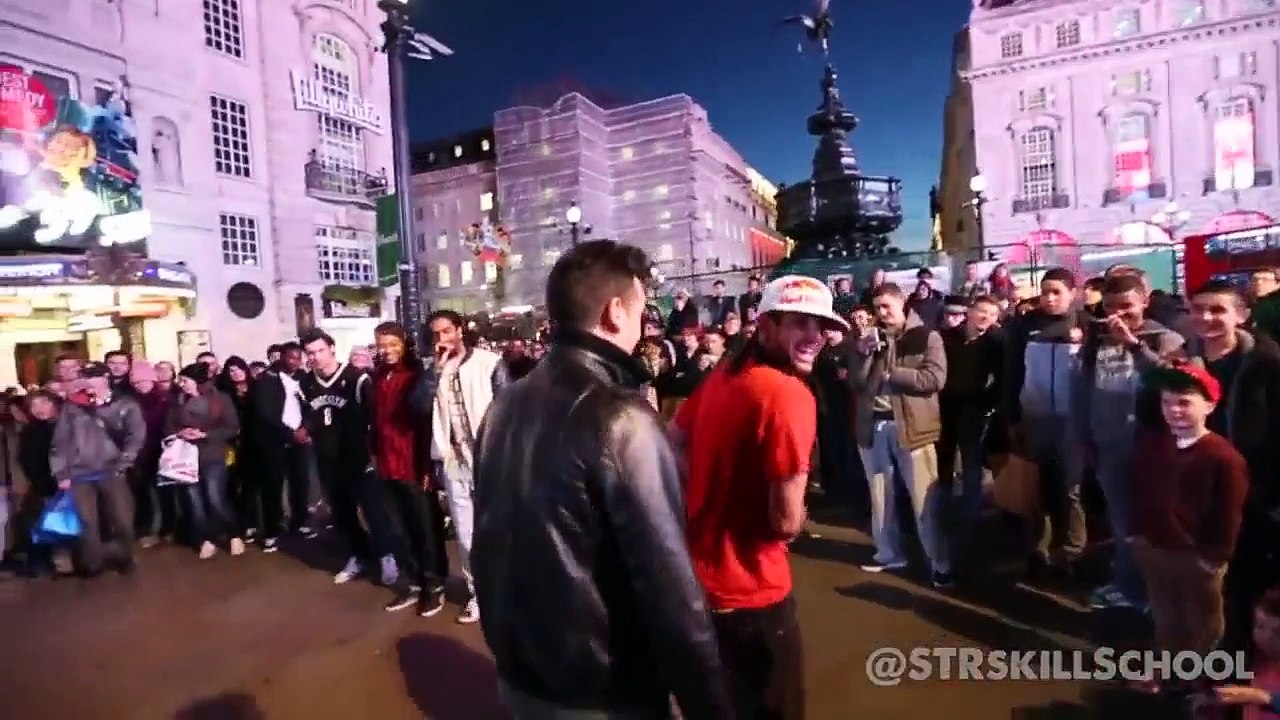Street Football, guardate cosa riesce a fare questo ragazzo
