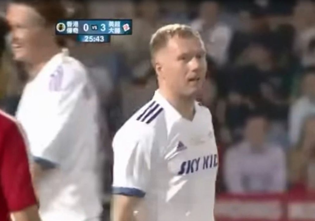 Paul Scholes marque encore des buts magiques à...