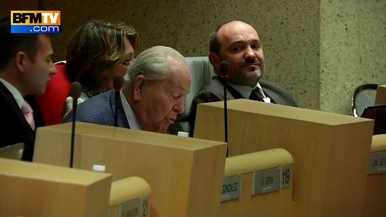 Jean-Marie Le Pen appelle ses "amis" à "se rallier" à la liste de Marion Maréchal-Le Pen