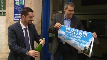 Los cien millones de La Primitiva provocan en la dueña de la administración "temblor en las piernas y estómago encogido"