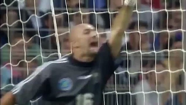 Un des plus beau coup franc de l'histoire du Football : Roberto Carlos il y a 17 ans