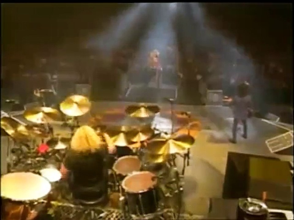 Guns N' Roses   Attitude (live Tokyo 1992)   Duff McKagan[1]