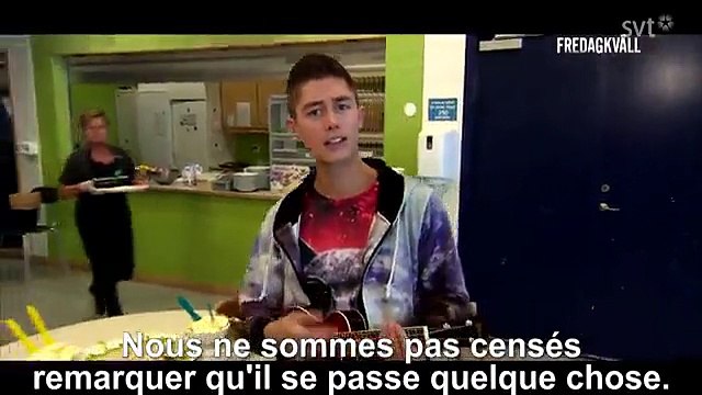 Des tampons déguisés en pirate ou en roi pour expliquer les règles aux enfants