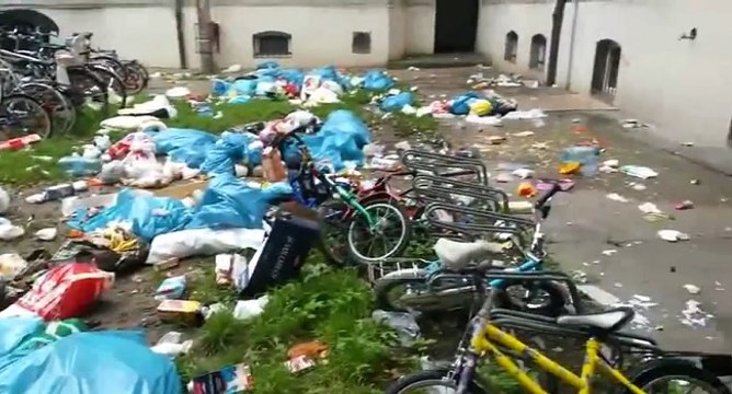 Des migrants jettent les ordures par la fenêtre à Augsbourg