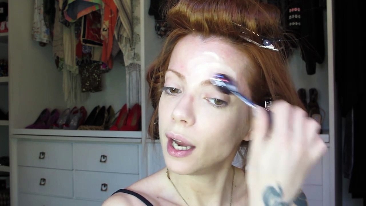 Julia Petit passo a passo quase L'Oreal Maquiagem
