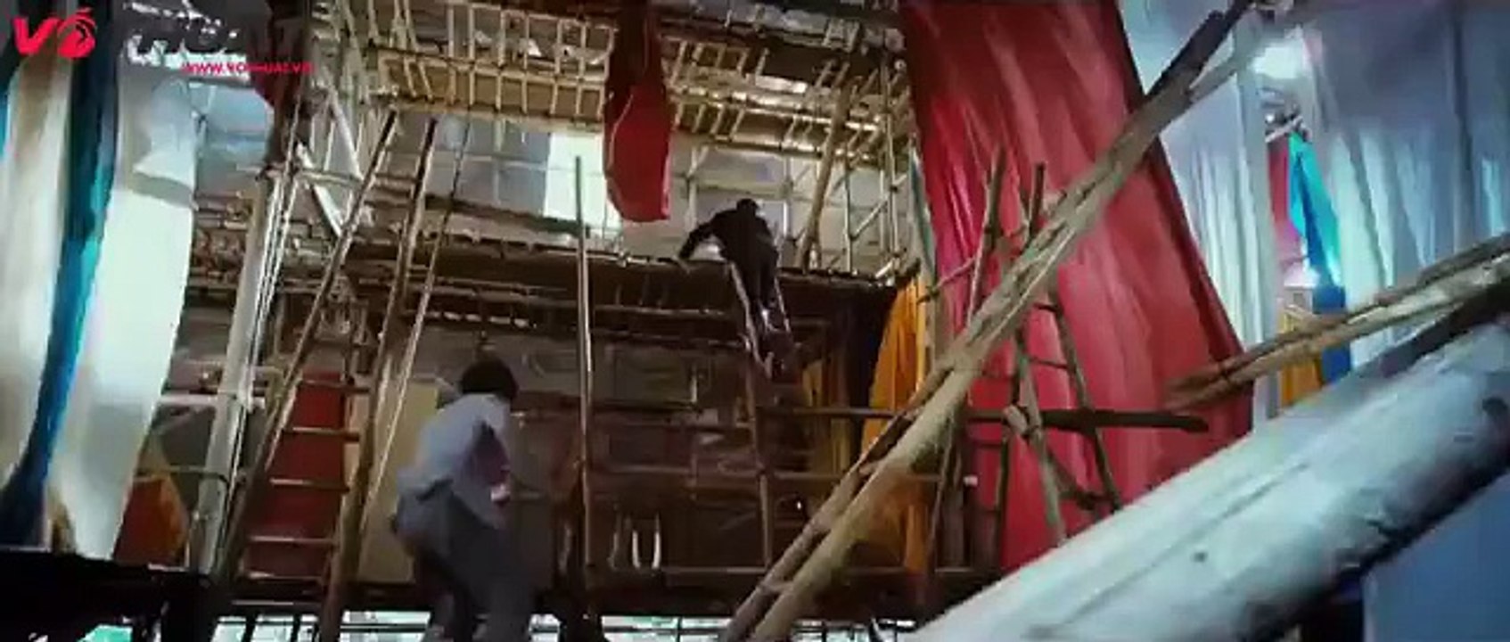 Lý Liên Kiệt quyết chiến Lương Tiểu Long, "Quái nhân" xấu xí được xếp ngang hàng Lý Tiểu Long