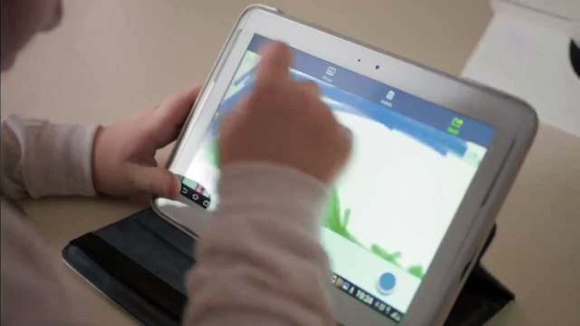 Günışığı Projesi reklamı Emine Erdoğan, Görme Engellileri Anlamak İçin Özel Gözlük Taktı