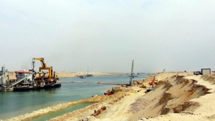 أعمال التكريك بالقطاع الاوسط بقناة السويس الجديدة يونيو2015