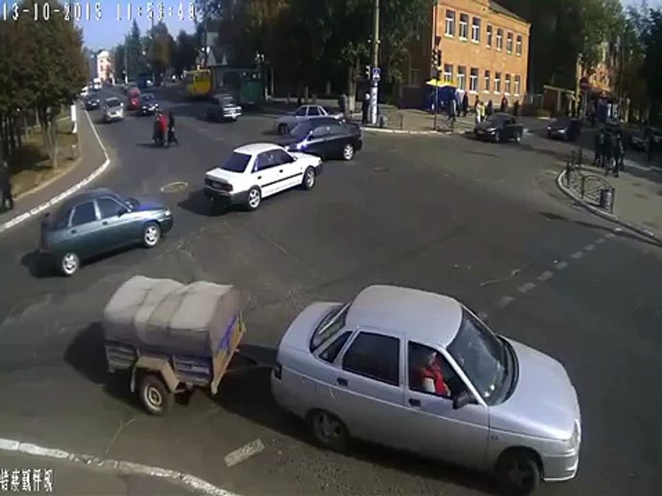 ВИДЕО ДТП в Ахтырке: ВАЗ-2107 протаранил ВАЗ-2109 - пострадала девушка