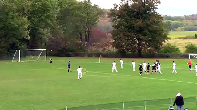 Il inscrit un but sur une rentrée en touche acrobatique