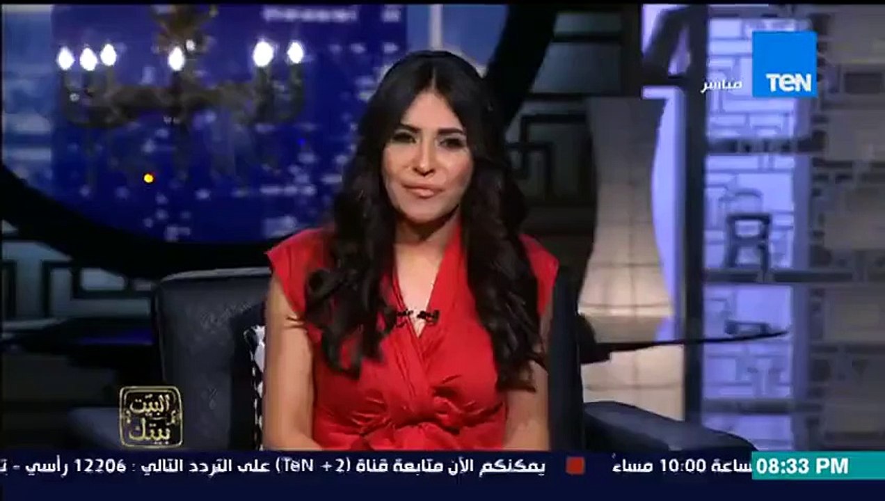 الإعلامية إنجي أنور تحتفل مع جماهير الأهلي في إستوديو البيت بيتك بالسوبر