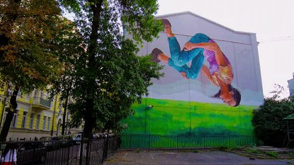 فن الشارع ينتشر على جدران كييف