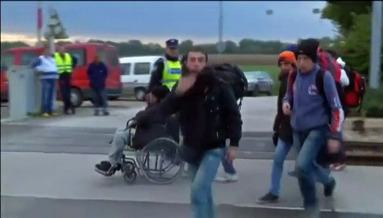 Dernier train de migrants de la Croatie vers la Hongrie, la Hongrie ferme frontière