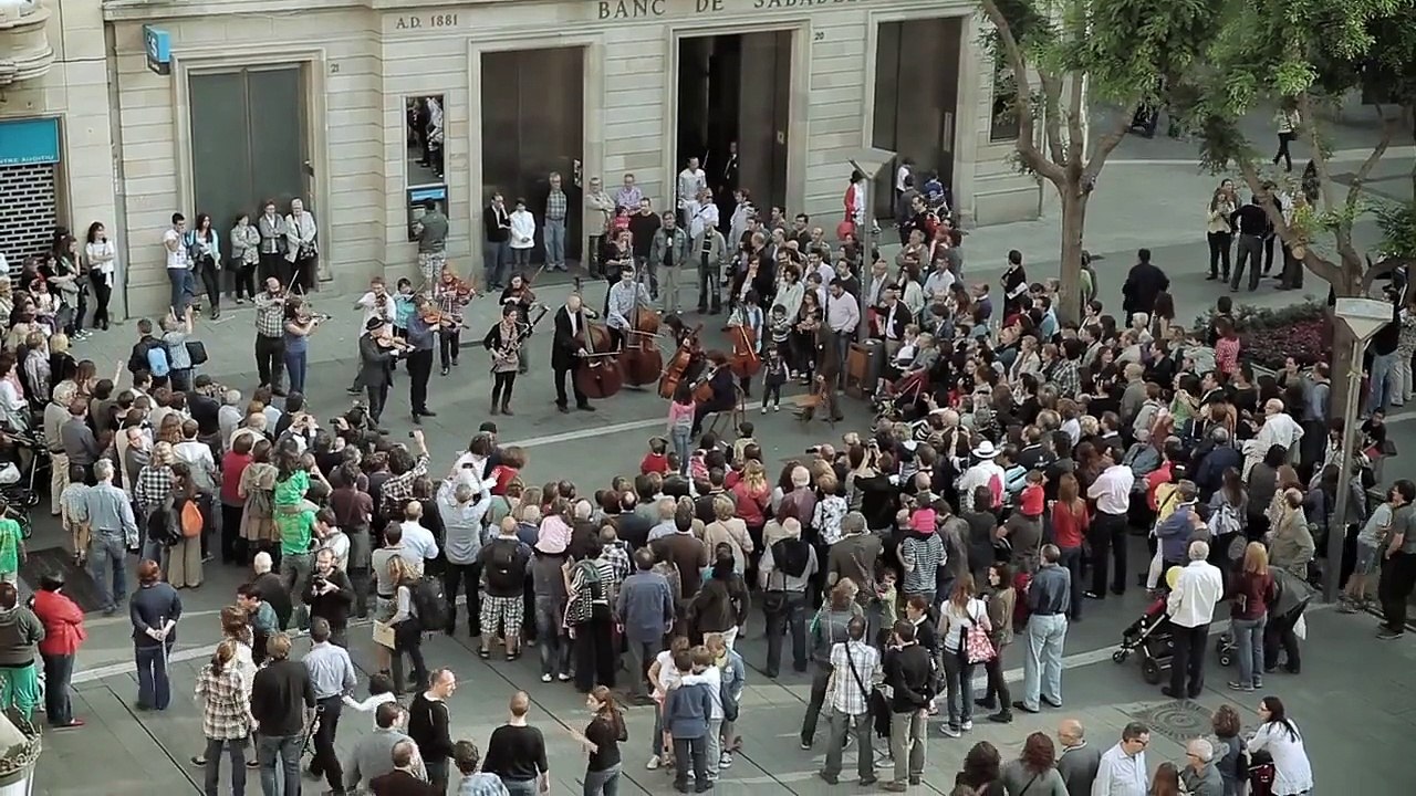 Очень красивое и доброе видео. Никто не ожидал такого поворота событий.