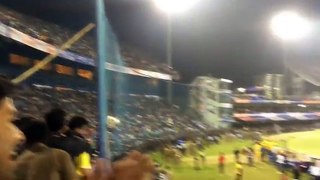 Crowd hurl bottles at Cuttack India South Africa Cricket