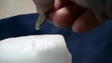 Что произойдет, если вставить монету в сухой лед