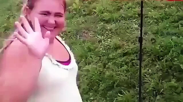 Прикололись над другом на рыбалке