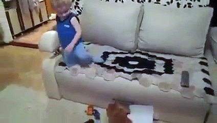 This cat knows how to teach kids to behave