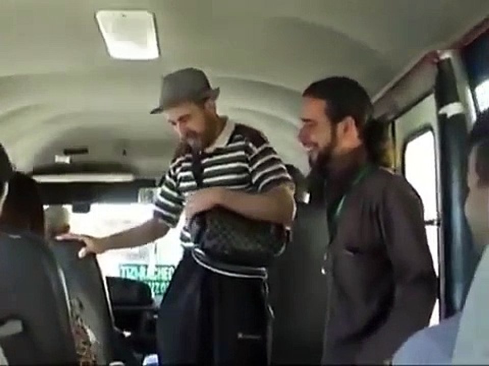 Un receveur de bus algérien en état d'ivresse