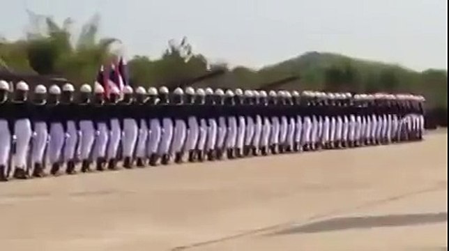 Необычный военный парад в Таиланде!
