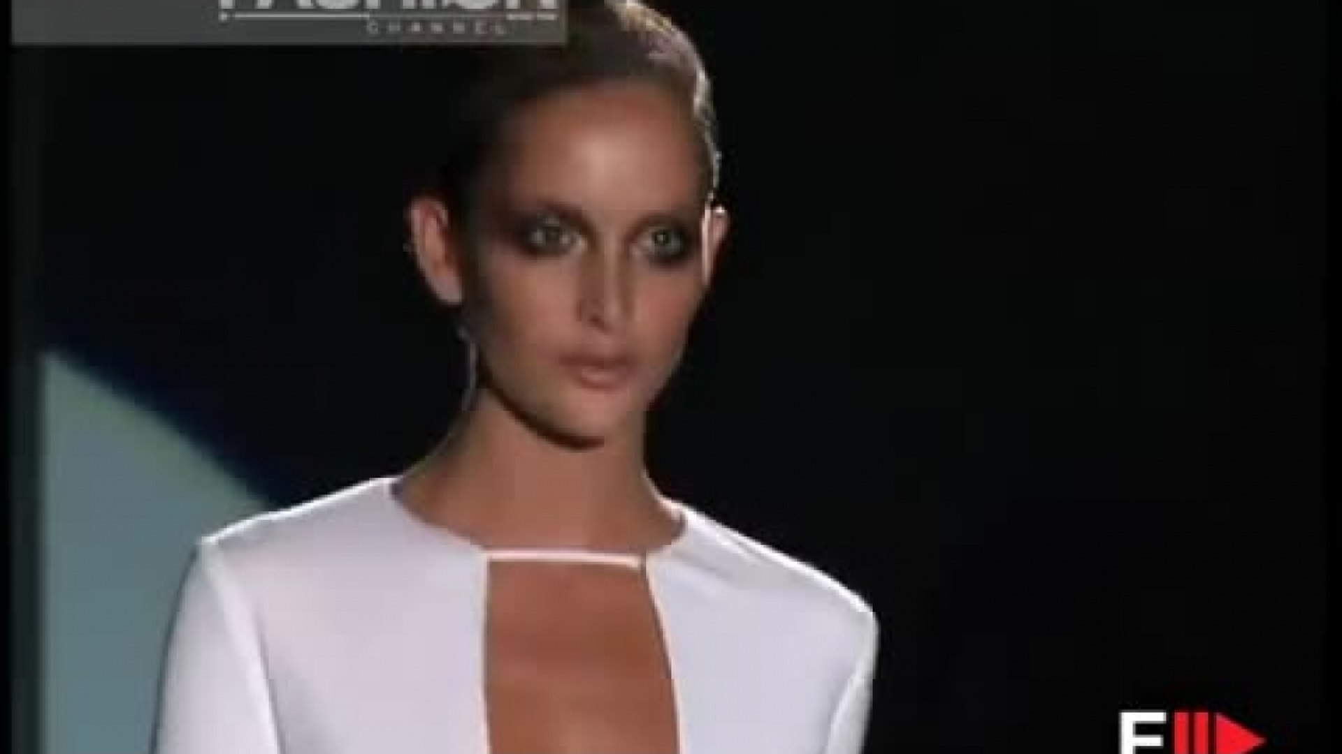 Gucci By Tom Ford The Fabulous White Dresses 1996 By Fashion Channel -  Video Dailymotion