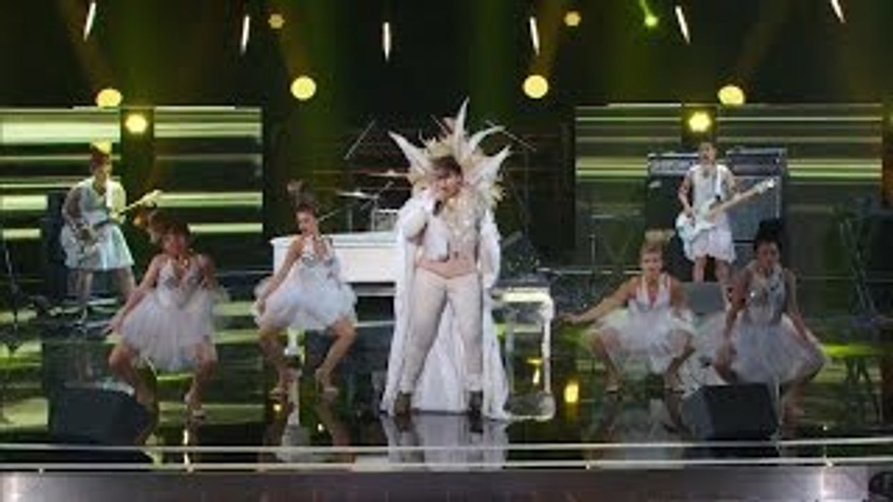 Americas Got Talent 2015 S10E13 Judge Cuts - Kayvon Zand Obnoxious No Talent