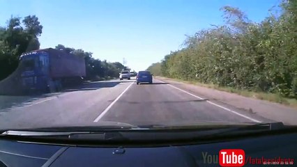 Brutal fatal head-on car crash in Ukraine