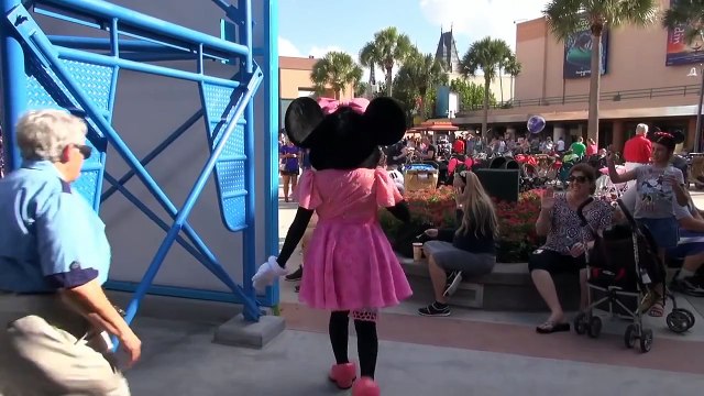 Minnie Mouse Meet & Greet at NEW Mickey Mouse Clubhouse Set, Disneys Hollywood Studios