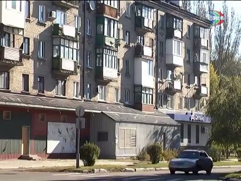 Давление газа в трубе растёт, но медленно.