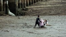 Thai man helps 2 tourists stuck in mud - Hero of the day!