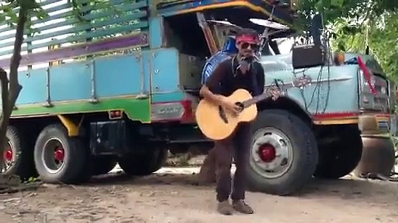 Tek Kişilik Orkestra 2 Muhteşem.flv - Funny Video - video Droles