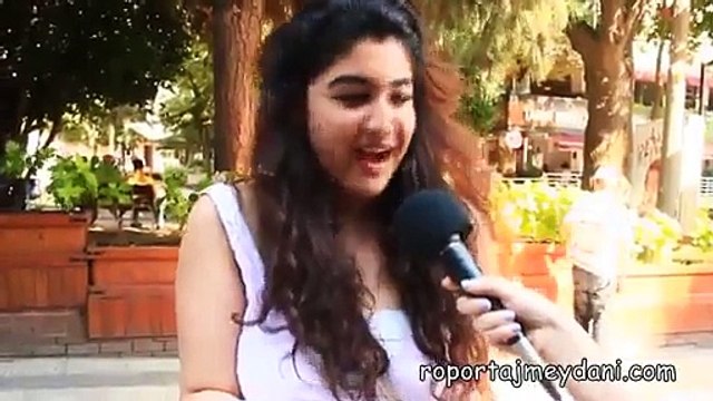 Vermicem vermicem diyen kıza gelen ilğinç yorum - Funny videos - Komik videolar