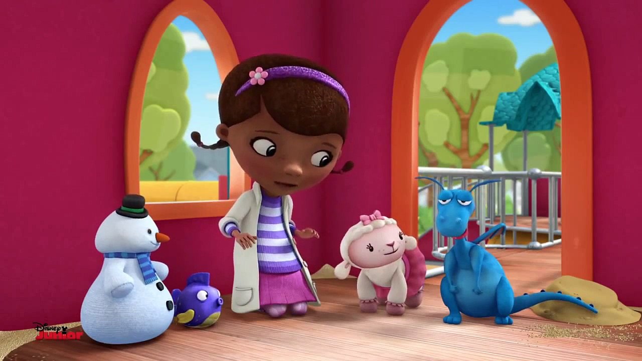 Docteur La Peluche - Premières minutes : La clinique mobile du Docteur La Peluche