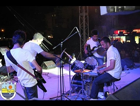 Grup Yakacık-Batsın Bu Dünya