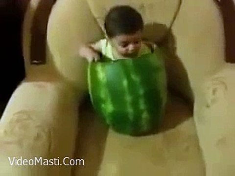 Funny Little Kid Watermelon Ke Ander Ghus Ke Watermelon Kha Raha Hai