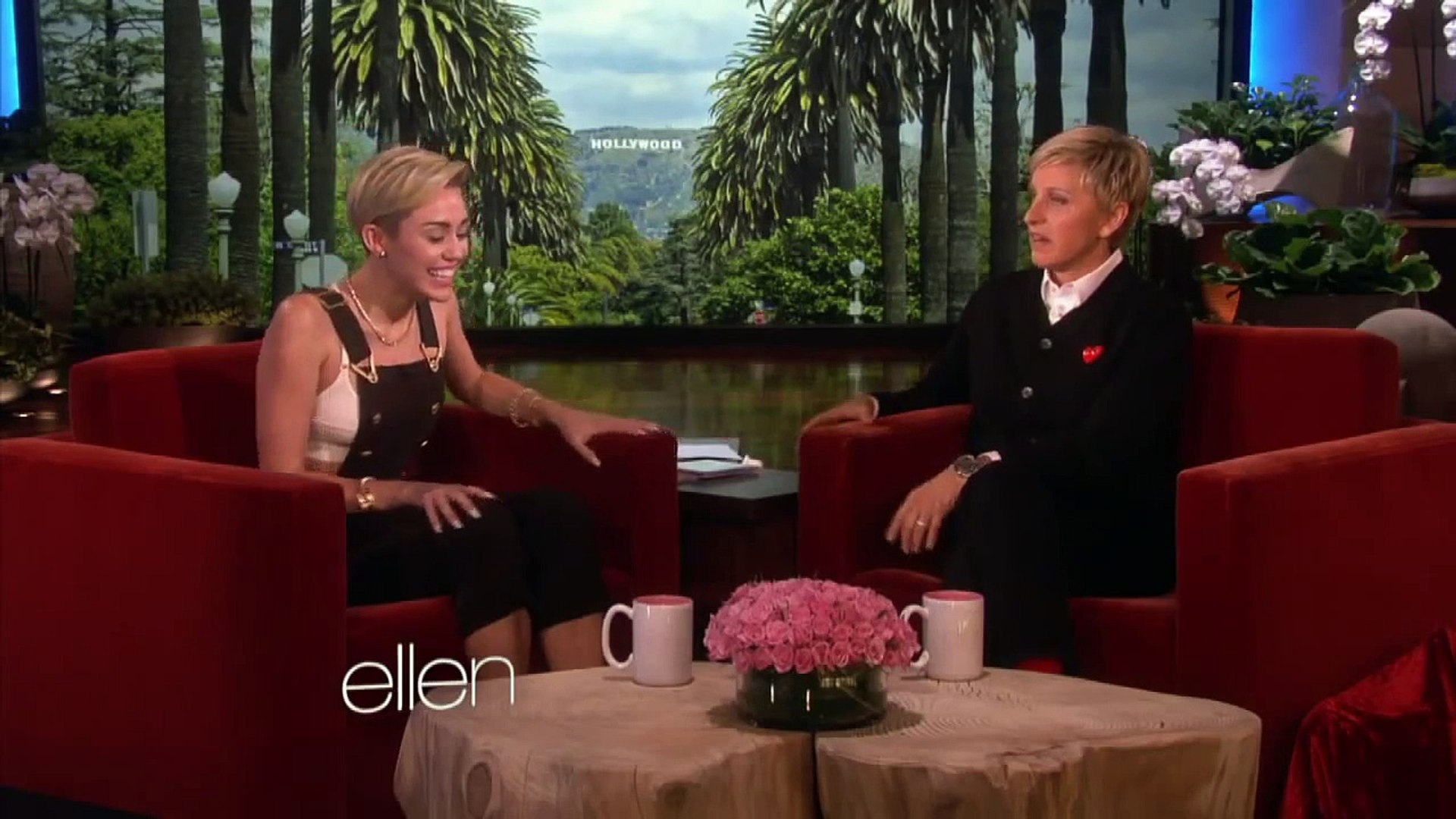 ⁣Ellen Scares Miley Cyrus