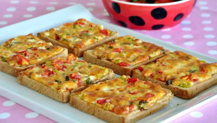 Şimdi Çıktı Fırından Kahvaltılık Peynirli Kızarmış Ekmek