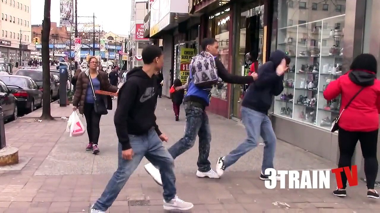 Stealing Headphones Prank in the Hood (PRANKS G...