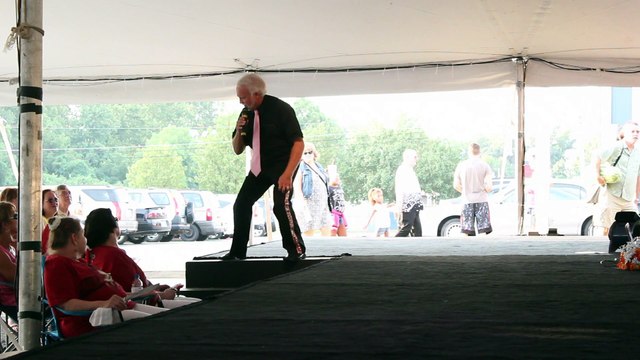 Don Obeidin sings 'All Shook Up' Elvis Week 2015