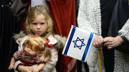 Thousands rally for Israel in Paris, Rome and Madrid