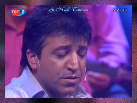 Mehmet ÜÇER *Diyâr Diyâr Gezdim Yâr Yâr Koştum Efendim*