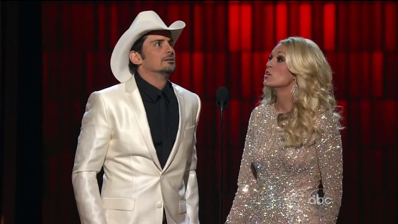 Brad Paisley Carrie Underwood - Gangnam Style - CMA Awards 2012