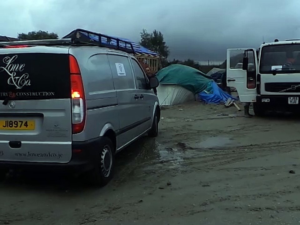 LES MIGRANTS A CALAIS