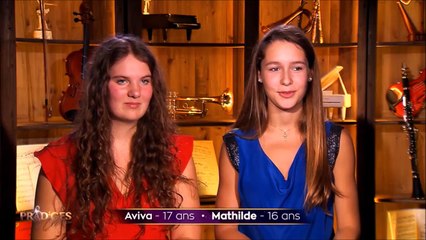 Aviva et Mathilde répètent en présence d'Elisabeth Vidal