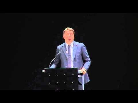 Udine - Renzi interviene al Teatro Nuovo ''Giovanni da Udine'' (17.10.15)