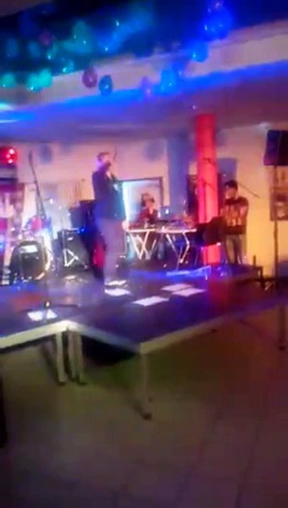 DJ Kaito - Dreh auf den Scheiß Live (16.10.2015) (Fünf Sterne Deluxe Cover)