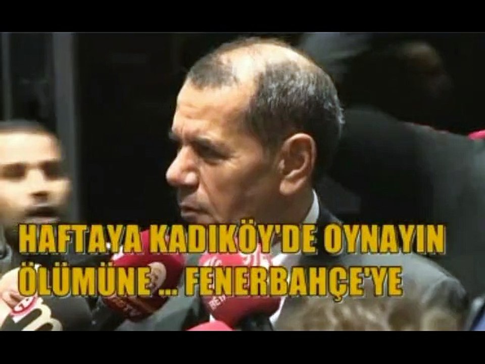 Dursun Özbek'ten "Koyun Fenerbahçe'ye" marşına sinsi gülüş