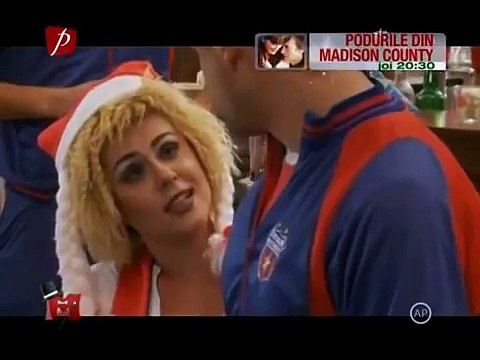 Mondenii Anamaria Prodan craciunita la Steaua