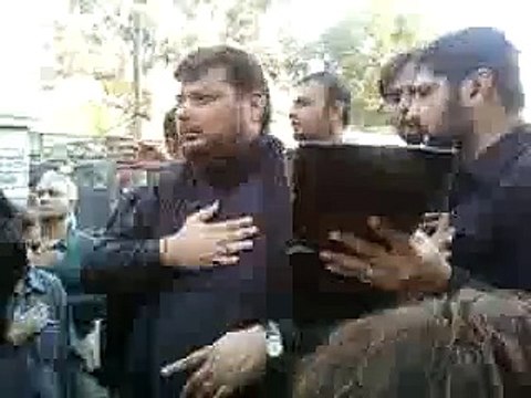 Haram Ka Qafla Lut By Furqan Mujtaba (Anjuman E Moin Ul Aza) Live @ Markazi Juloos Chehlum, Karachi, 2011